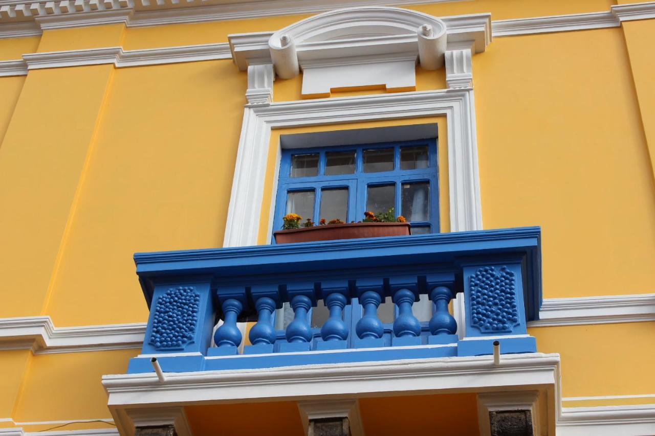 Hostal Café Tiana Latacunga Esterno foto